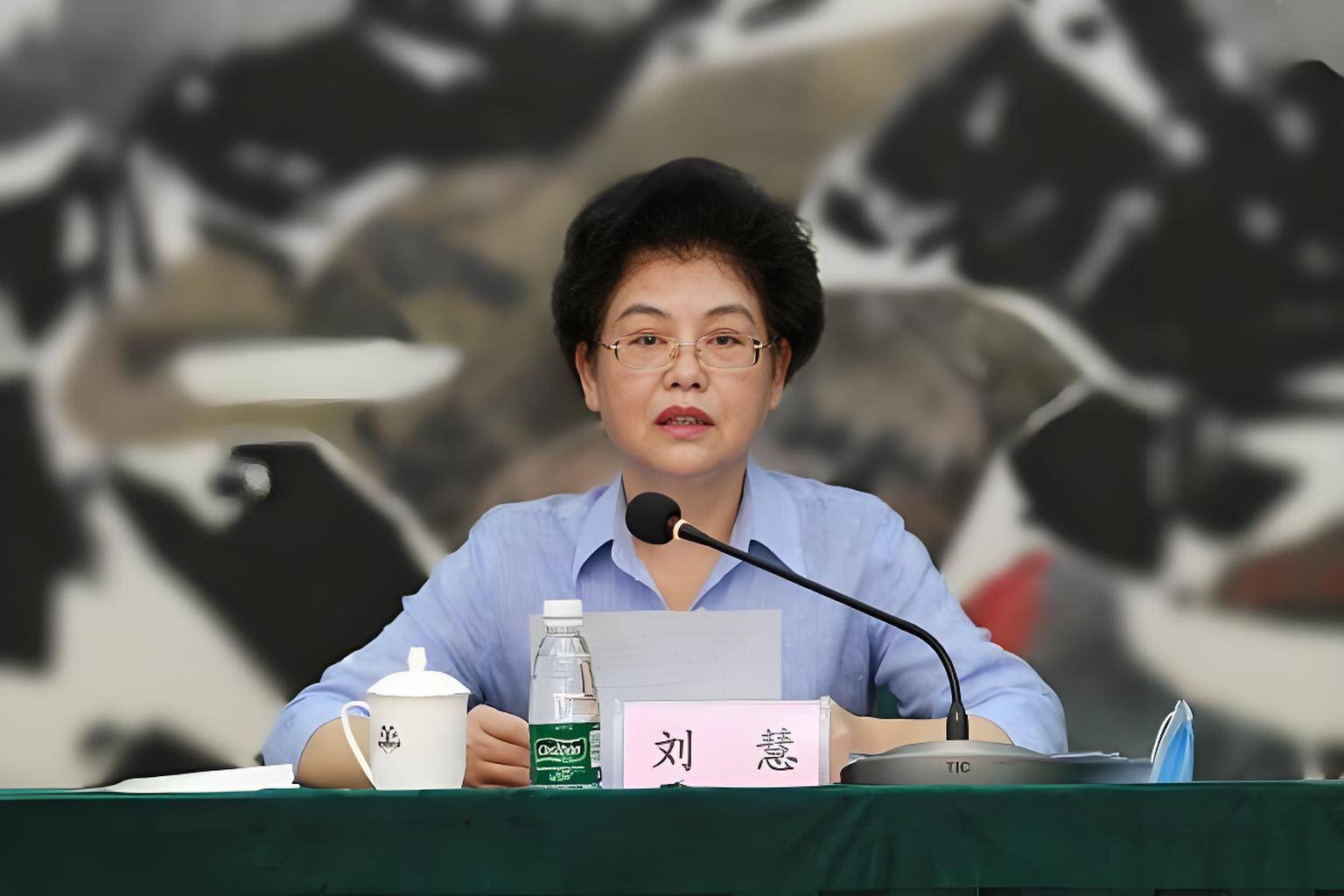 皇冠注册平台
_正部级女官员刘慧被查 不到40岁任正厅皇冠注册平台
,曾长期在宁夏工作并任政府主席