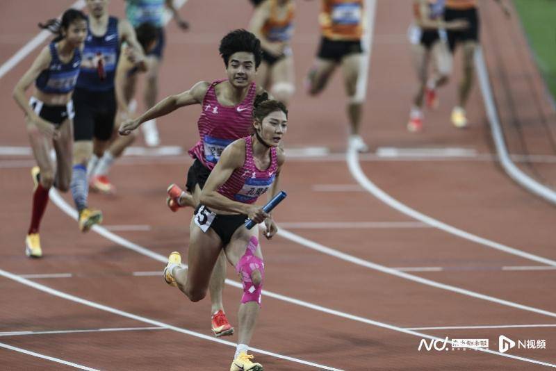 皇冠信用盘代理_0.12秒险胜皇冠信用盘代理！广东队夺4X400米混合接力冠军
