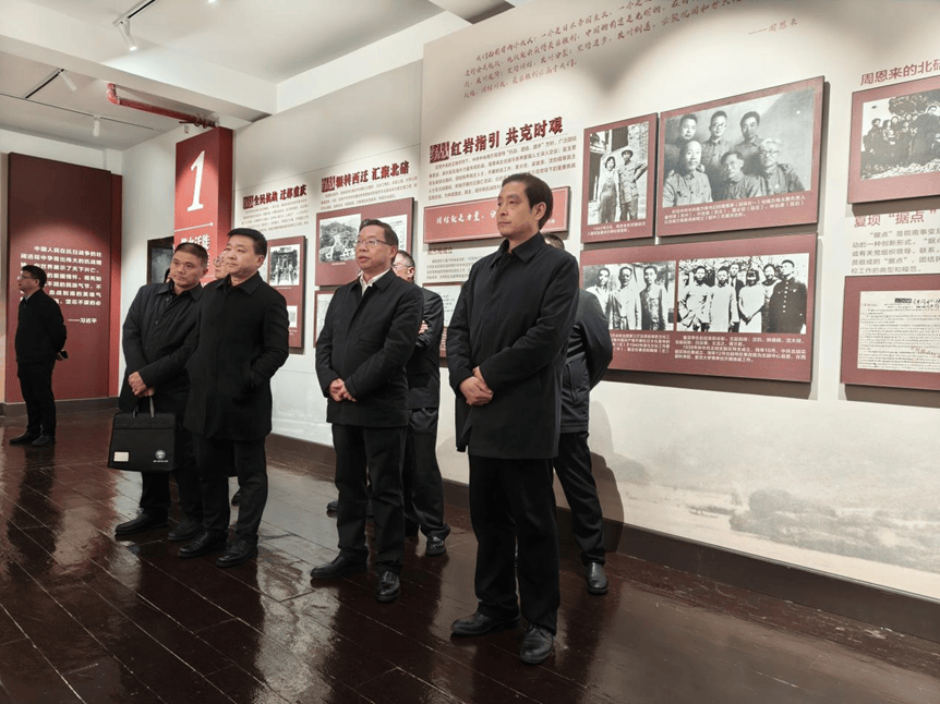 皇冠官方_重庆社会主义学院党组书记、副院长皇冠官方，市委统战部副部长毛平赴北碚调研社会主义学院建设